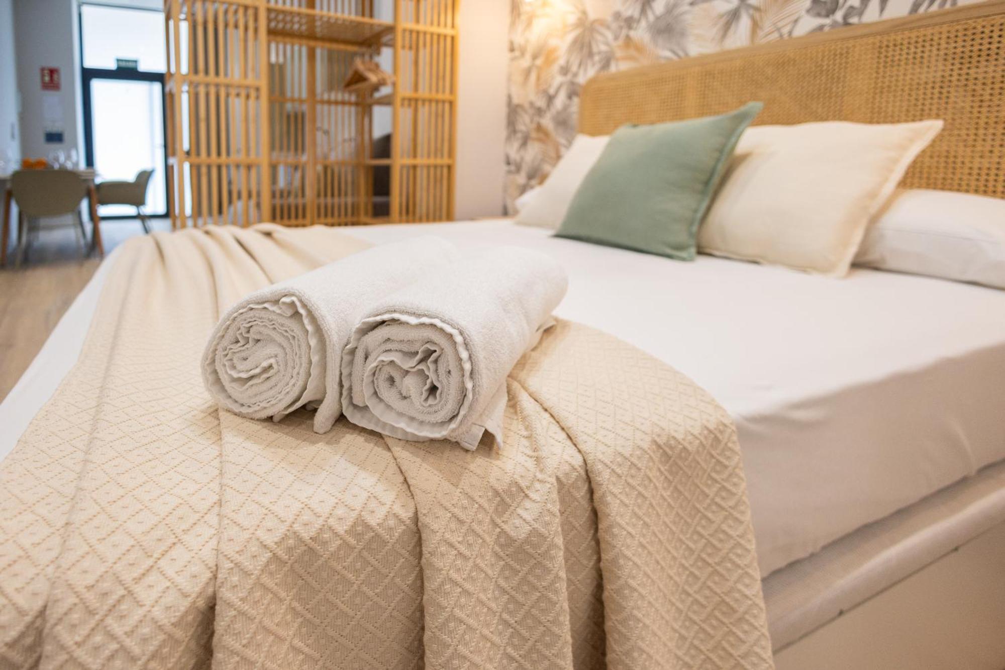 Florit Flats - The Trafalgar Apartments I Valencia Bagian luar foto